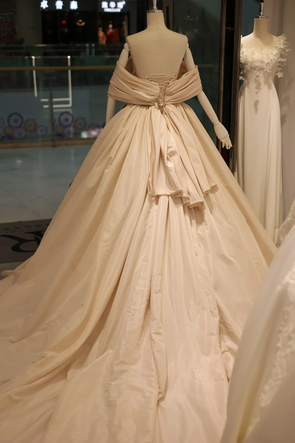 Luxury Rose Gold Wedding Dress Off-Shoulder Ball Gown RS015