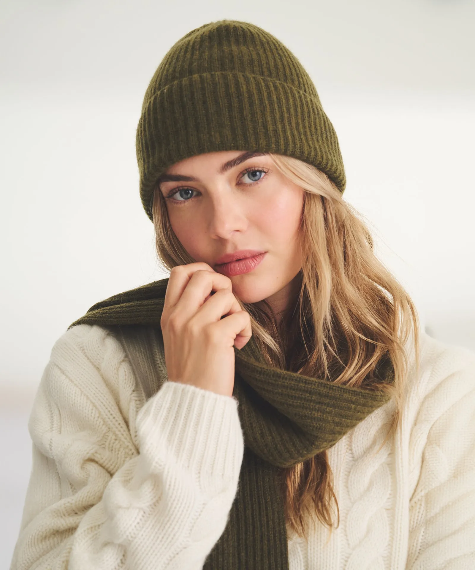 Signature Cashmere Ribbed Beanie