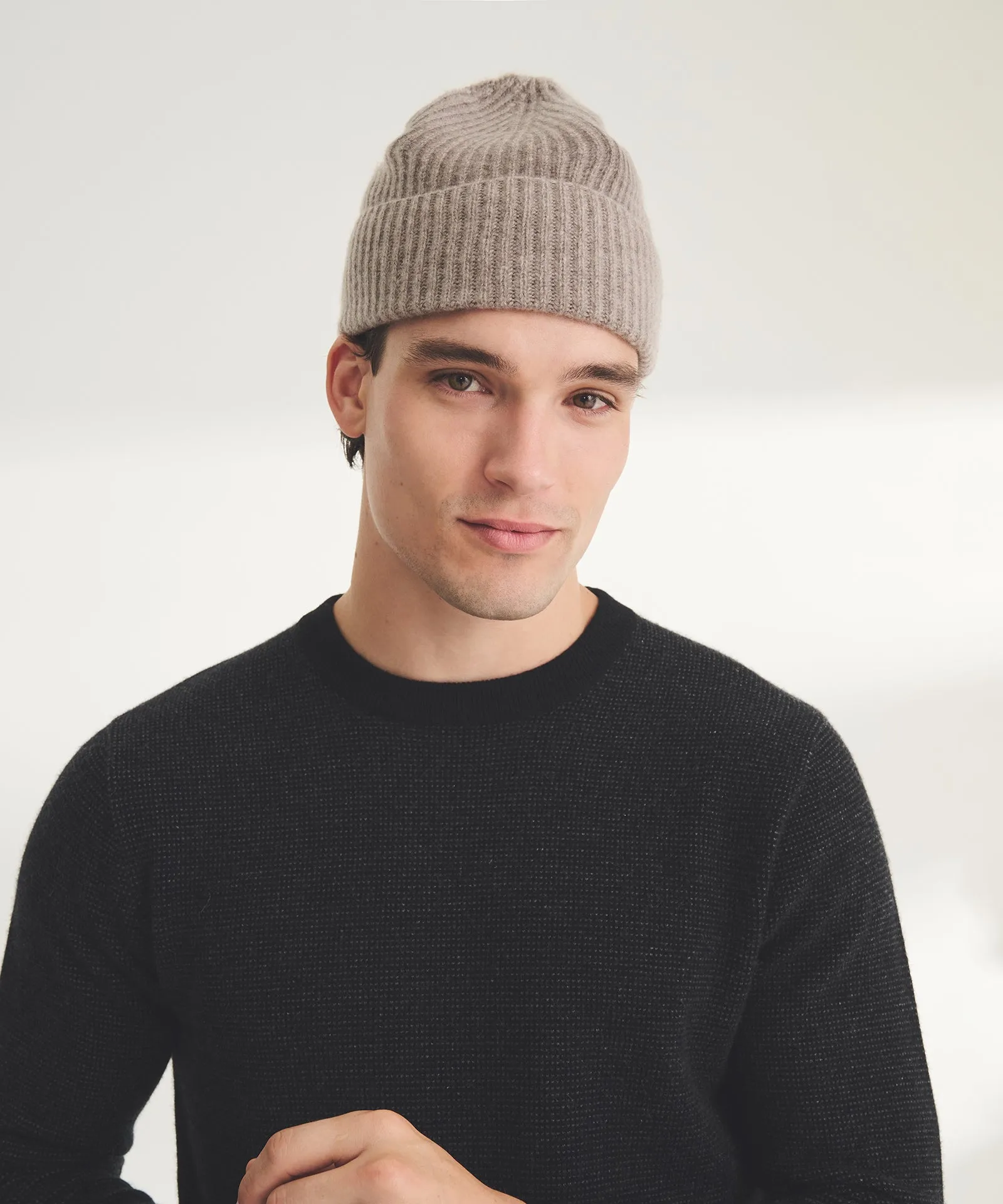 Signature Cashmere Ribbed Beanie